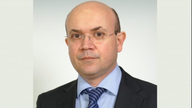 Доц. д-р Маню Моравенов с участие в учредяването на Съвета за развитие на капиталовия пазар