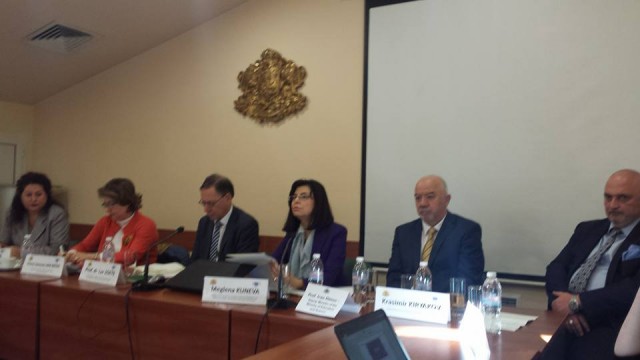 ВУЗФ в диалог по мониторинга и оценката на научноизследователската система на България