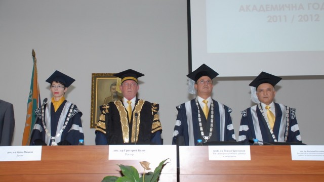 Откриване на академичната година 2011/2012, бакалавър, магистър